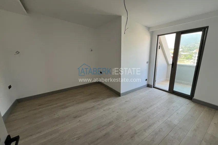 Purchase 2+1 penthouse duplex on the beachfront in Alanya, Kestel district 14 