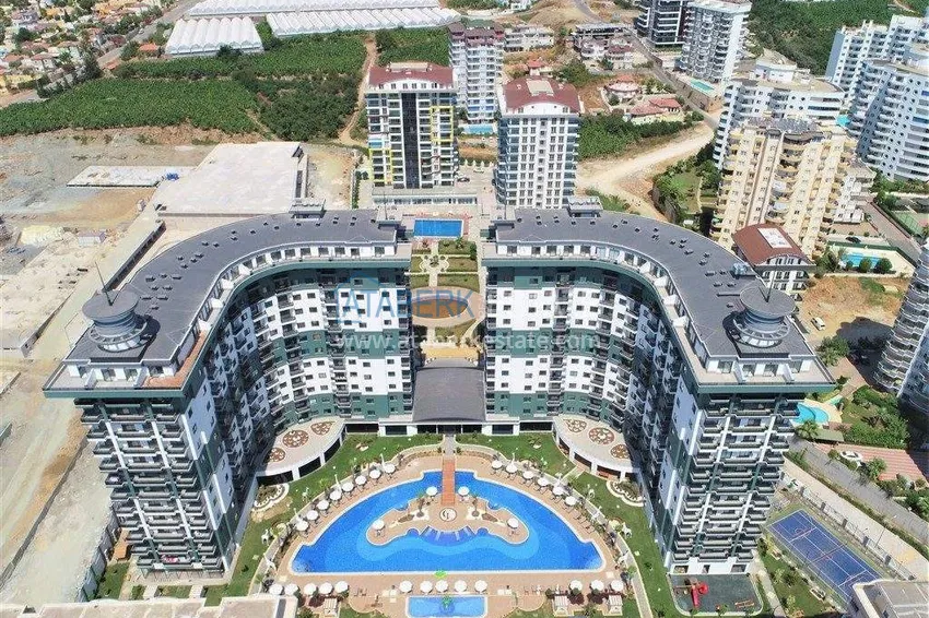 Apartment in Alanya — hotel-format complex, 550 meters from the sea, Mahmutlar district 3 