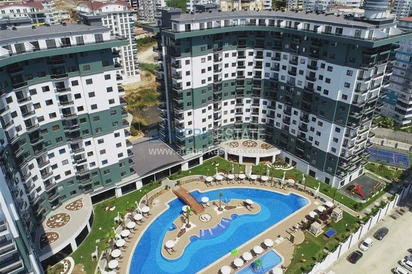 Apartment in Alanya — hotel-format complex, 550 meters from the sea, Mahmutlar district 4 
