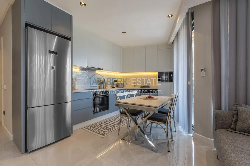 Purchase 1+1 apartment in the center of Alanya — furniture, mountain view, 250 meters from Cleopatra beach 4