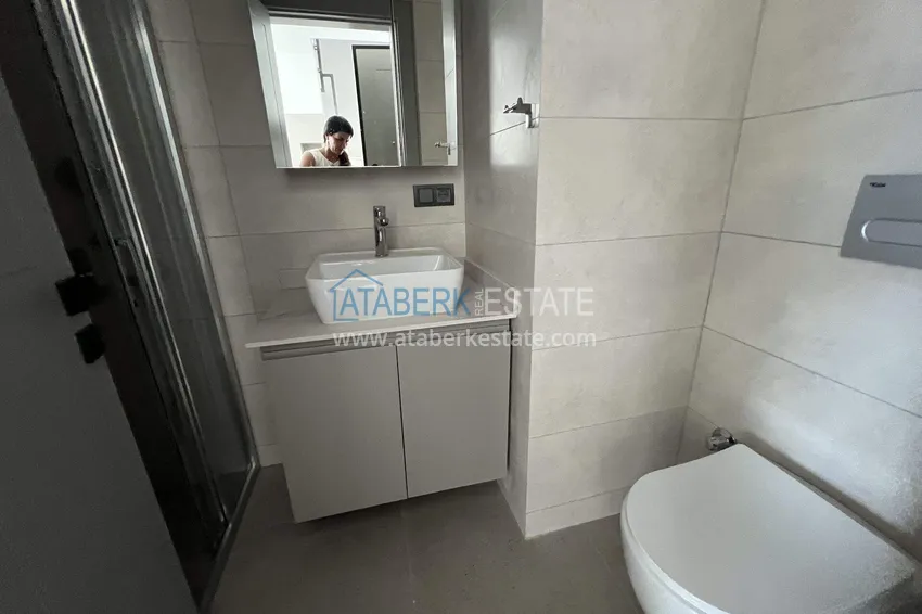 Kupuj Dwupoziomowy penthouse 2+1 przy plaży w Alanya, dzielnica Kestel 17