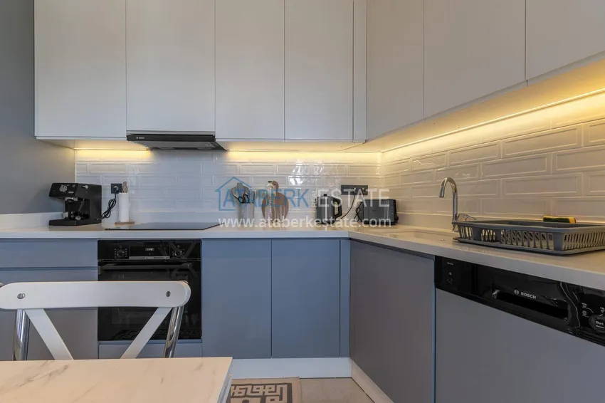Purchase 1+1 apartment in the center of Alanya — furniture, mountain view, 250 meters from Cleopatra beach 5