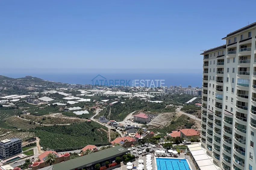 Purchase 1+1 apartment in Alanya — furniture, famous resort-style, Mahmutlar district 12 