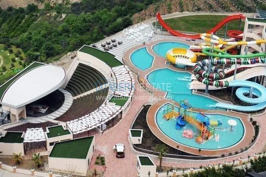 1+1 apartment in Alanya — furniture, famous resort-style, Mahmutlar district 12 