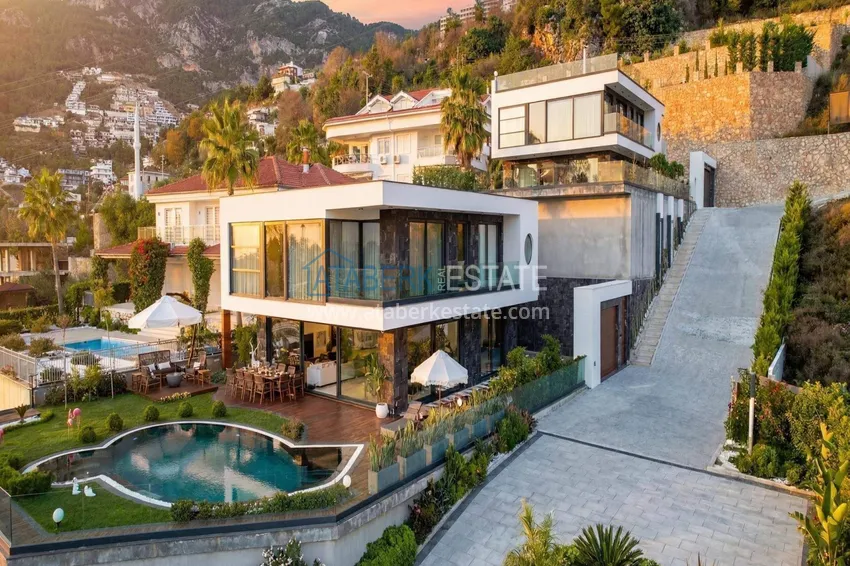 Citizenship villa in Alanya, Bektash district - premium class with designer interior 1