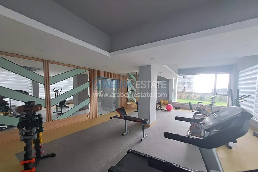 Apartament pod klucz z 1 sypialnią i przeszklonym balkonem w Alanya w dzielnicy Avsallar. Dostępna jest rata 34