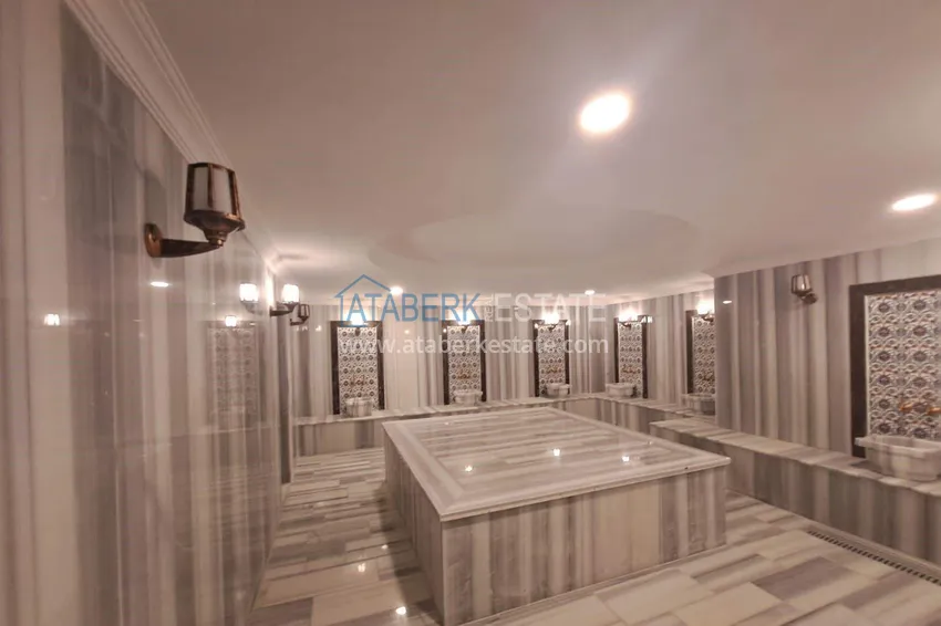 Apartament pod klucz z 1 sypialnią i przeszklonym balkonem w Alanya w dzielnicy Avsallar. Dostępna jest rata 36