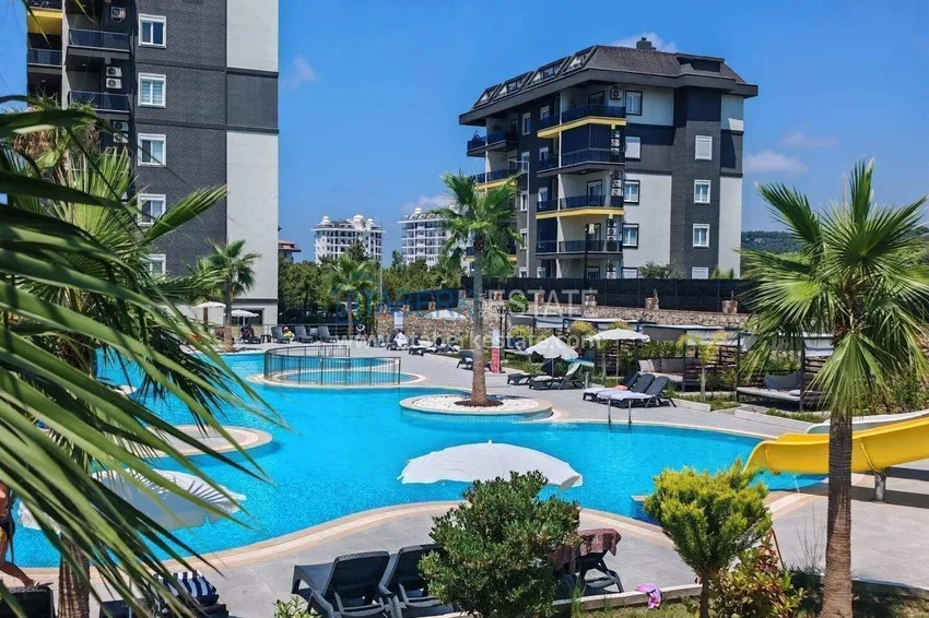 Apartament pod klucz z 1 sypialnią i przeszklonym balkonem w Alanya w dzielnicy Avsallar. Dostępna jest rata 5