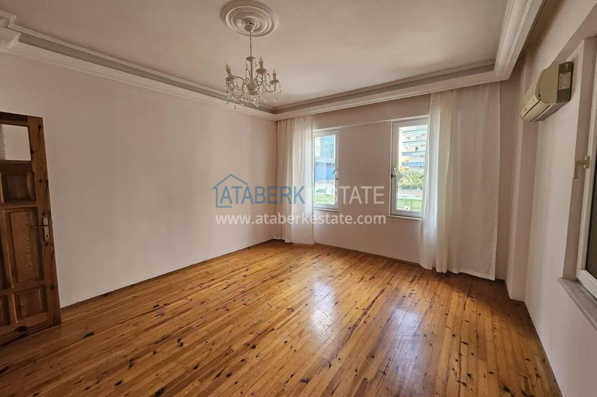 Purchase 3+1 single-level apartment in Alanya - the first coastal area of Tosmur 12 
