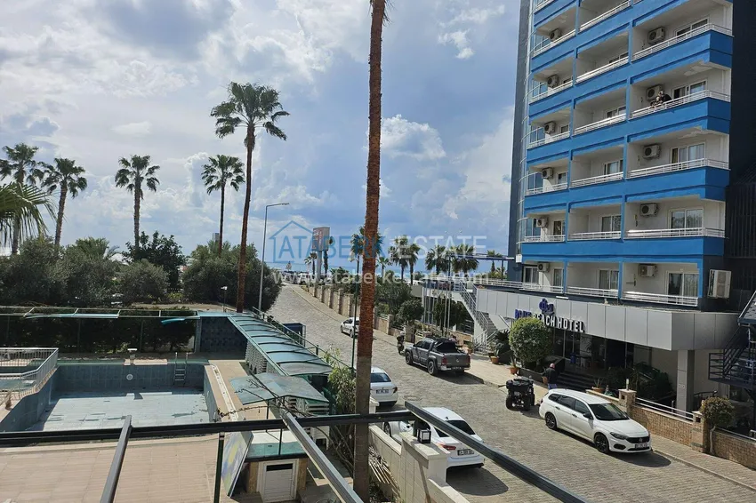 Purchase 3+1 single-level apartment in Alanya - the first coastal area of Tosmur 23 