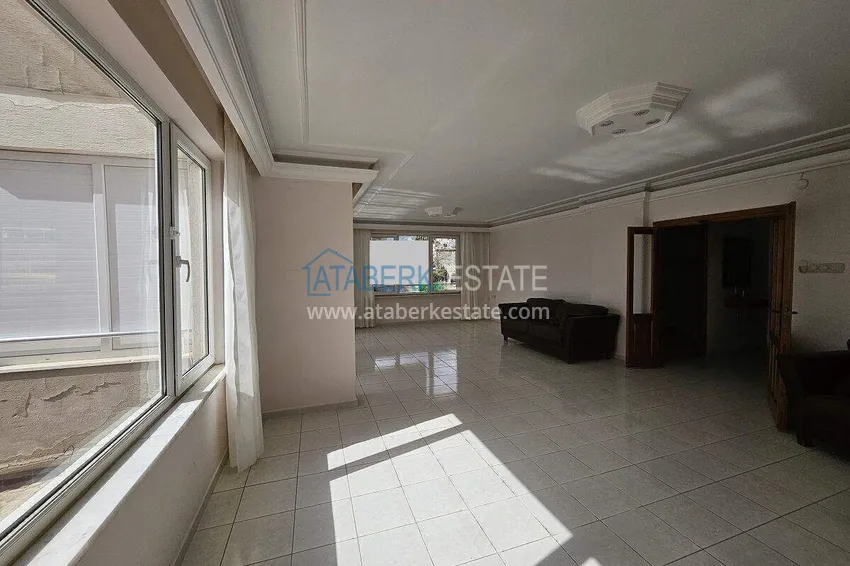 Purchase 3+1 single-level apartment in Alanya - the first coastal area of Tosmur 3 