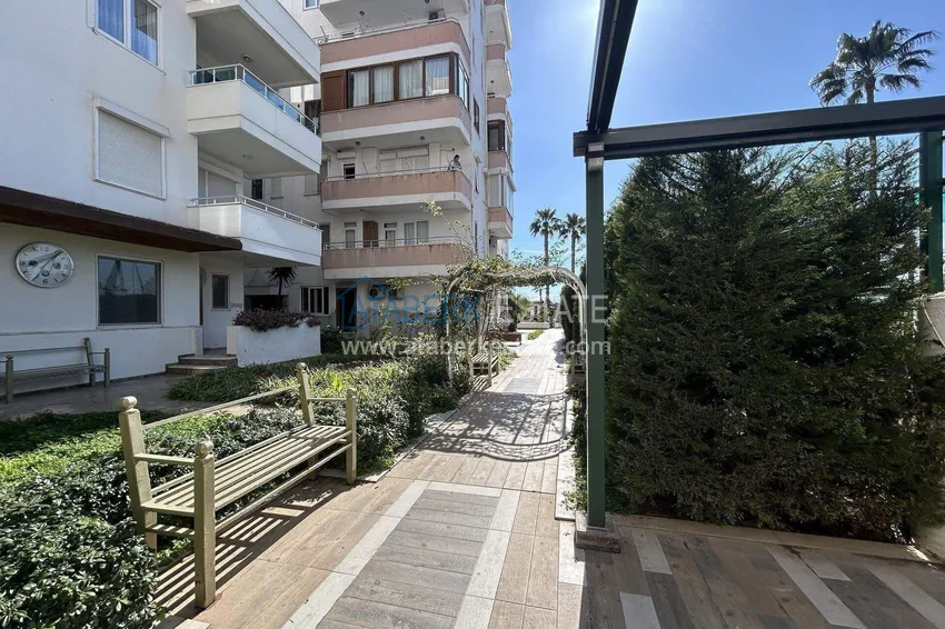 3+1 single-level apartment in Alanya - the first coastal area of Tosmur 6 