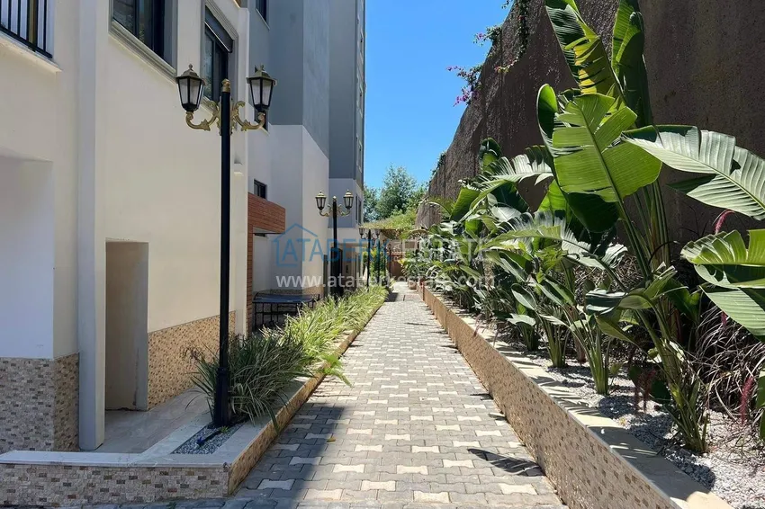 2+1 apartment in Alanya, Avsallar district - private garden, built-in furniture 9